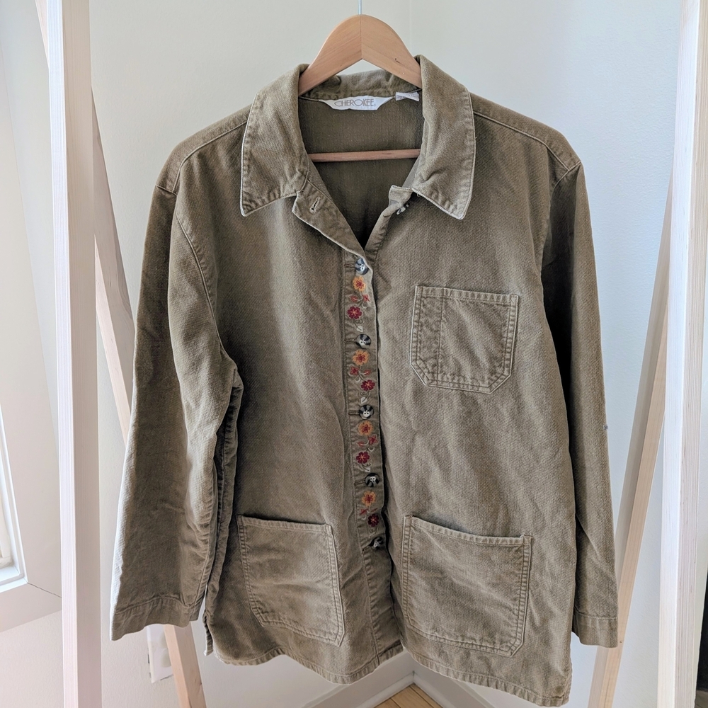 Vintage Embroidered Floral Button Front Collared Shirt Jacket In Tan